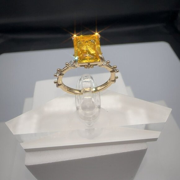 Yellow Radiant Cut Crystal Gemstone Ring With Brass Gold-Plated Band Size 6 - Picture 5 of 14